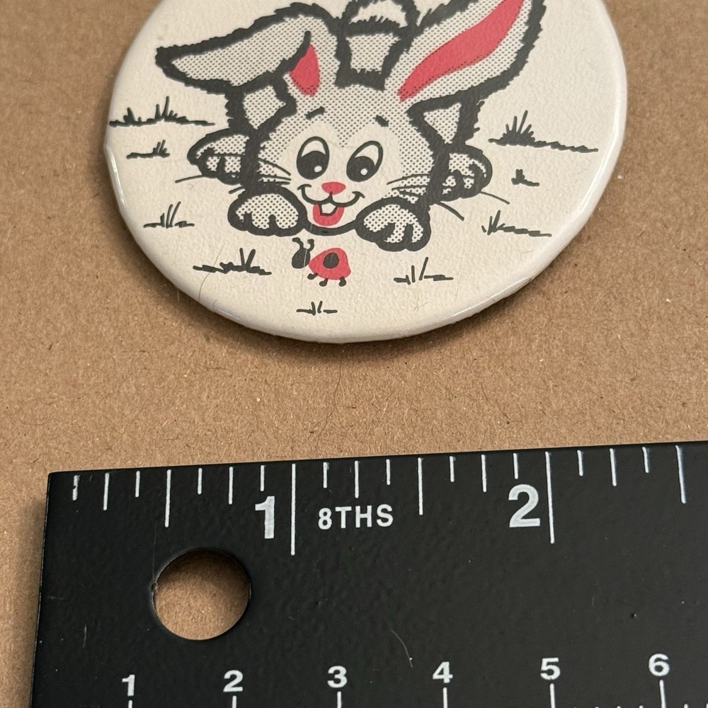 Bunny Rabbit Spring Easter Vintage Pinback Button Pin Round Circle - Picture 2 of 3